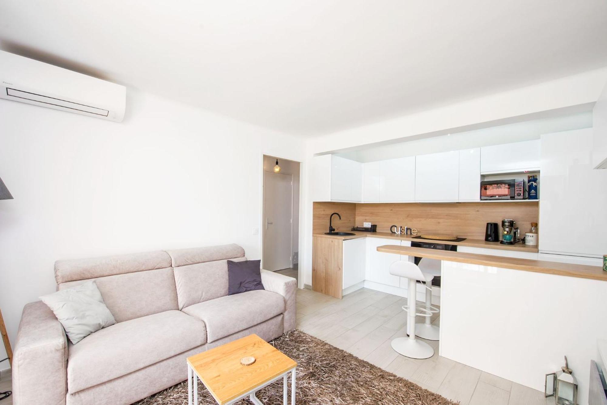 Appartement Carnoles Pres Des Plages 罗克布吕讷-卡普马丹 外观 照片