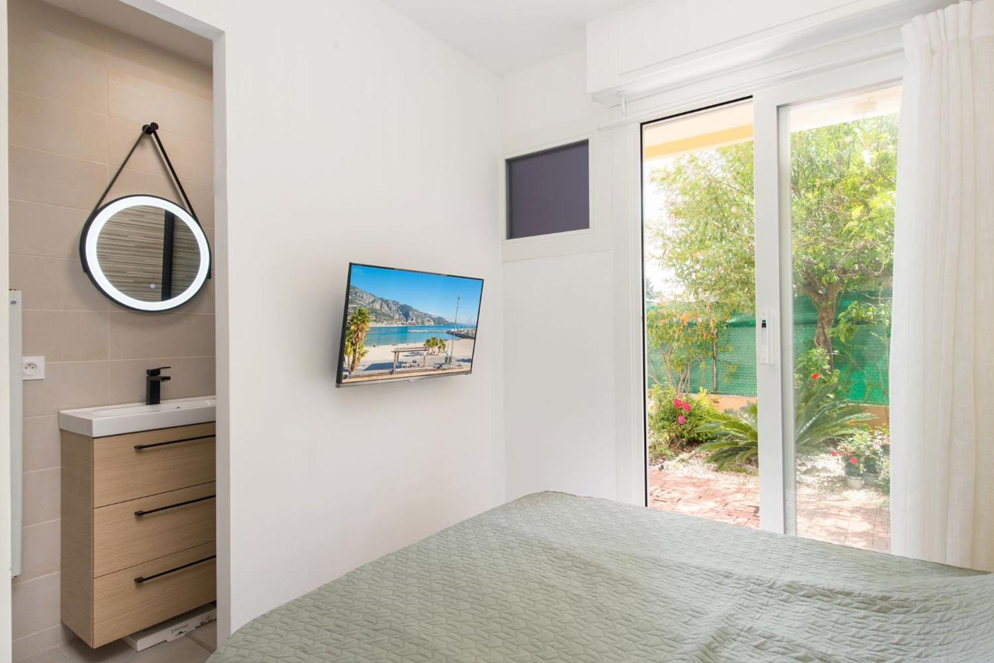 Appartement Carnoles Pres Des Plages 罗克布吕讷-卡普马丹 外观 照片