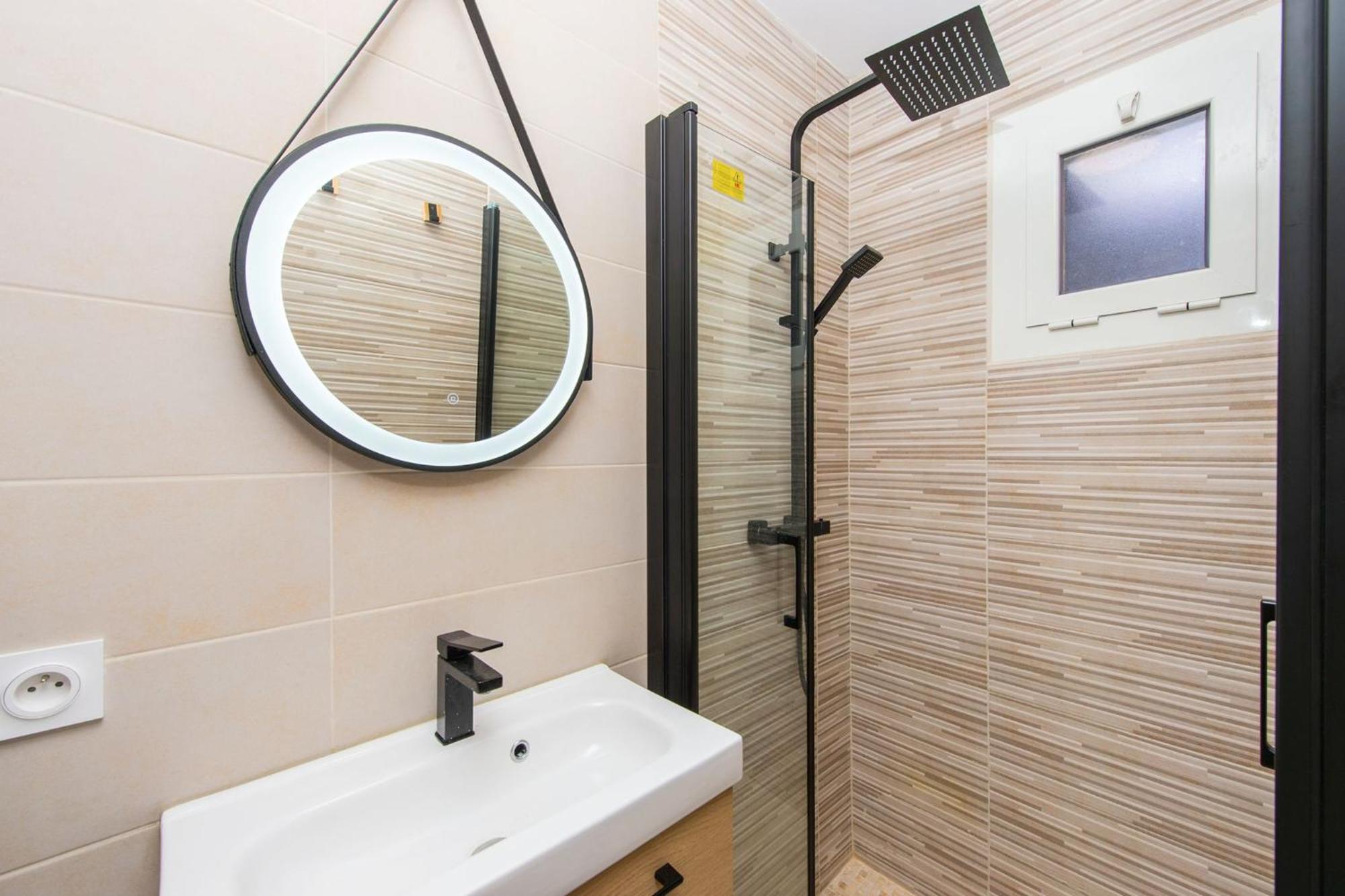 Appartement Carnoles Pres Des Plages 罗克布吕讷-卡普马丹 外观 照片